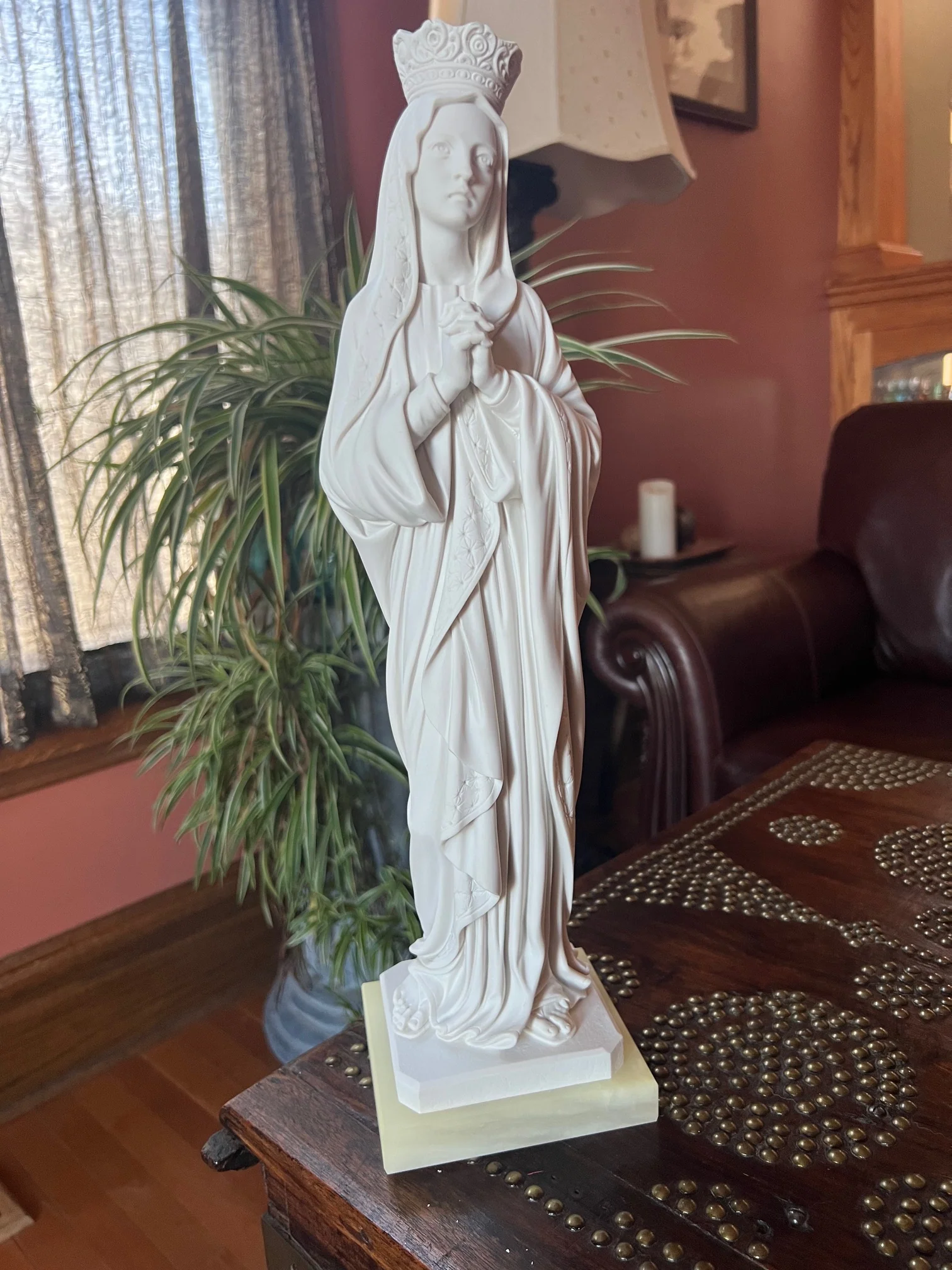 Virgin Mary Queen of Heaven Bonded Alabaster Statue 17.5" - Image 3