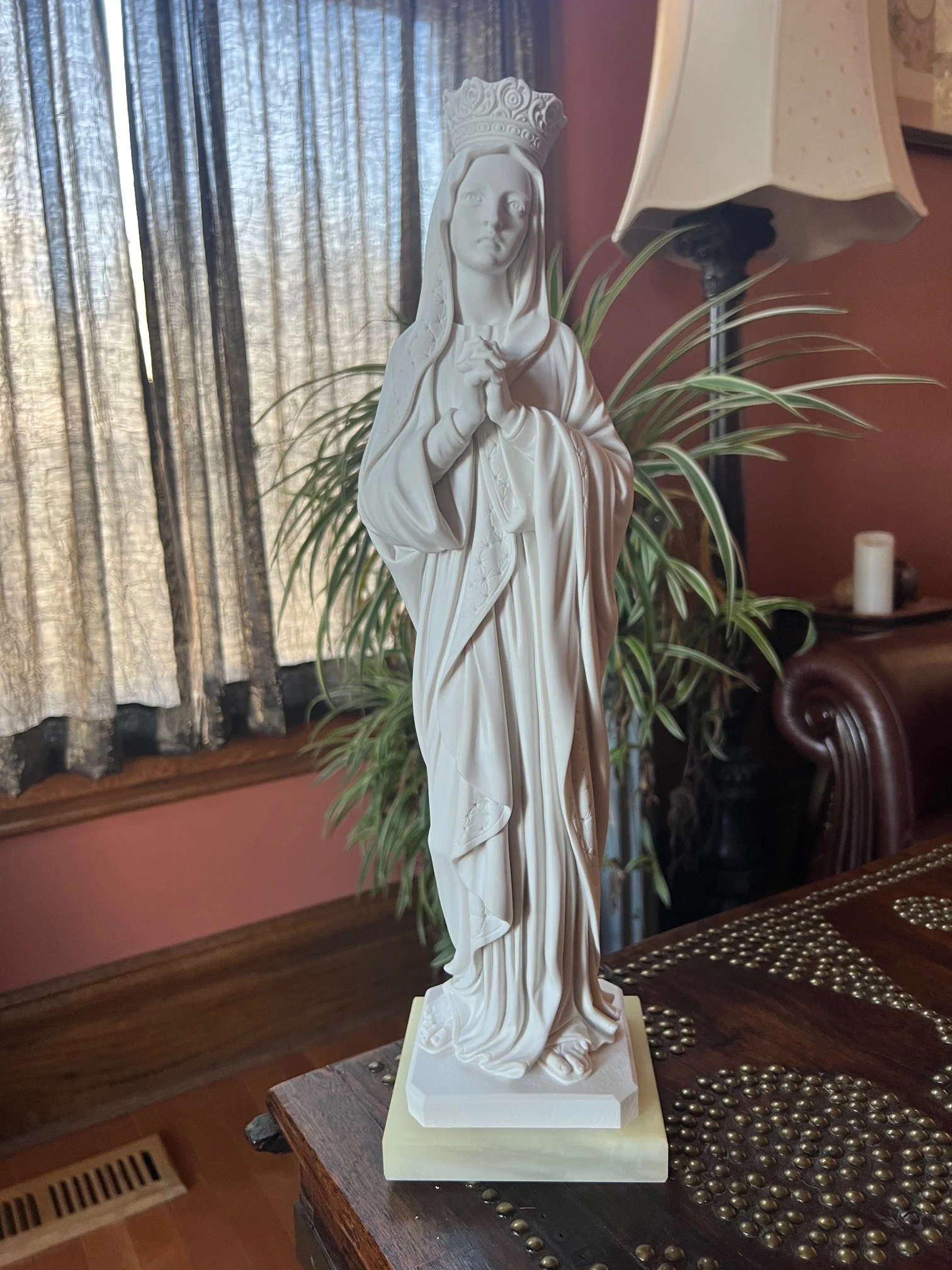 Virgin Mary Queen of Heaven Bonded Alabaster Statue 17.5" - Image 4