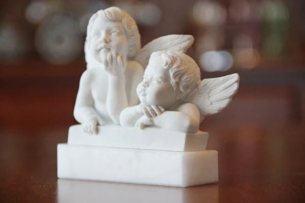 Raphael's Angels Marble Sculpture Italian Made - Image 4