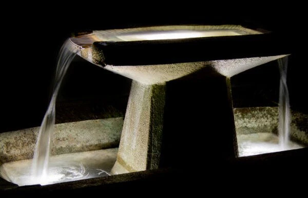 Art Deco Cement Fountain Rectangular & Light Kit - Image 3
