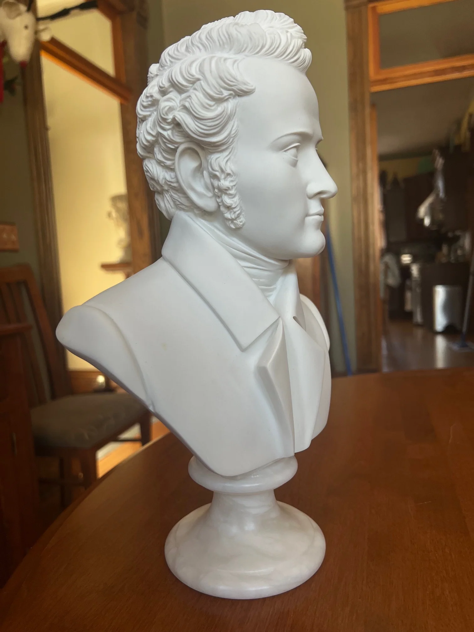 Bellini Bust Sculpture — Fine Italian Alabaster Portrait - Image 10