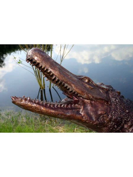 Alligator Water Feature Spouting Statue Bronze - Image 4