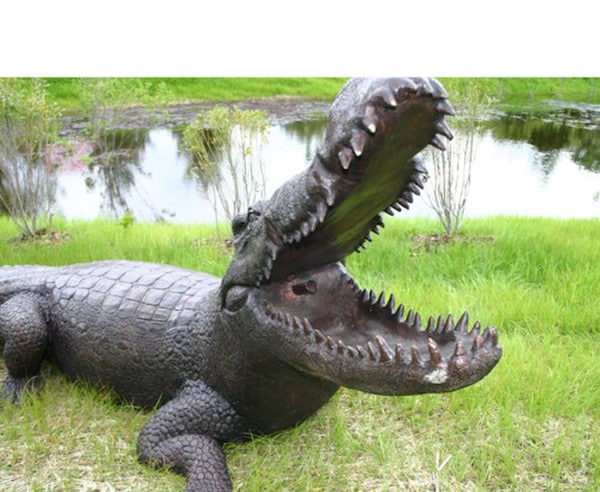Alligator Water Feature Spouting Statue Bronze - Image 5