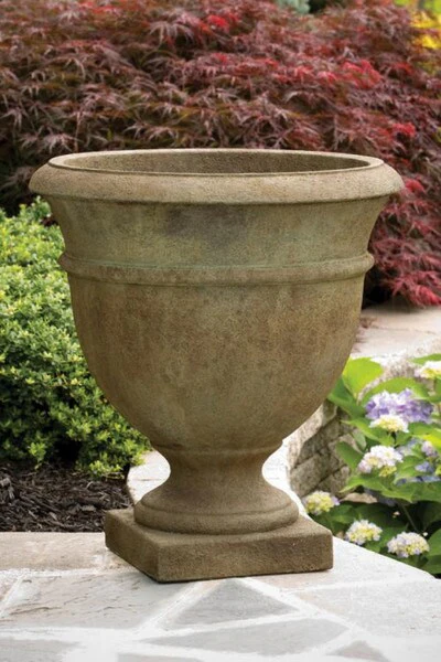 Castellini Urn Quality Cement Planter