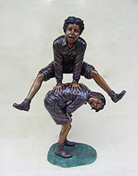 Leapfrog Boys Bronze Garden Sculpture - Image 3