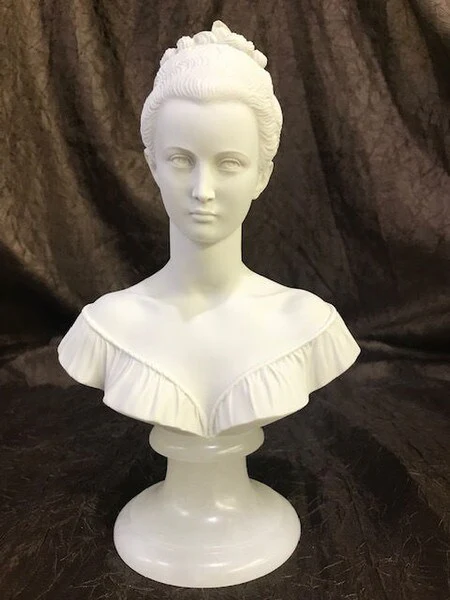 Manon Lescaut Literary Muse Bust 9" High Sculpture - Image 4