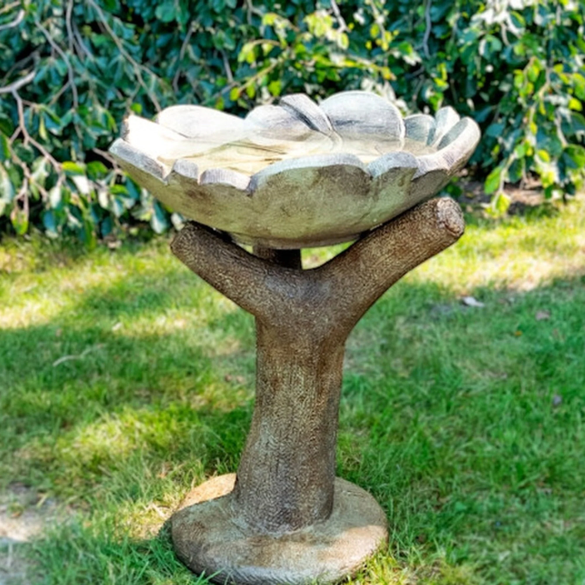 Maple Leaf Birdbath Garden Sculpture - Image 3