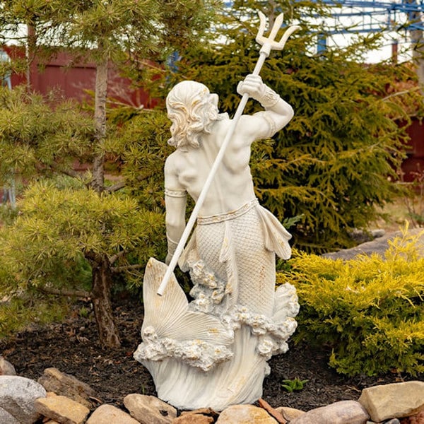 Merman Garden Statue Throwing Trident - Image 4