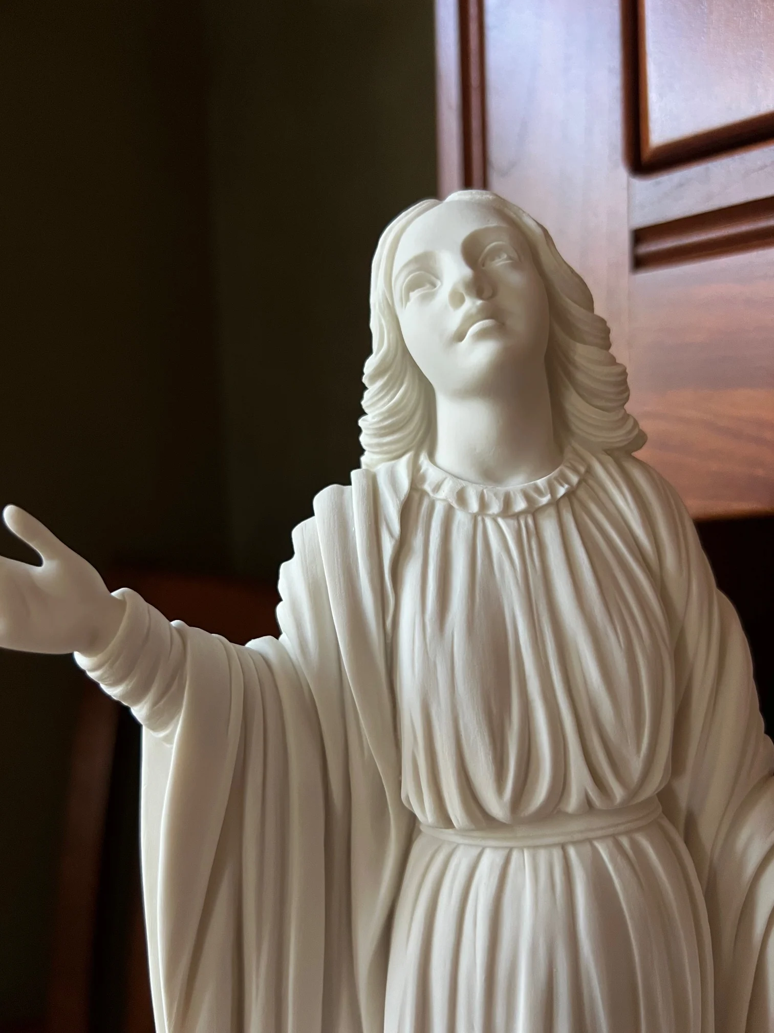 Miraculous Medal Virgin Mary Statue on Marble Base - Image 4