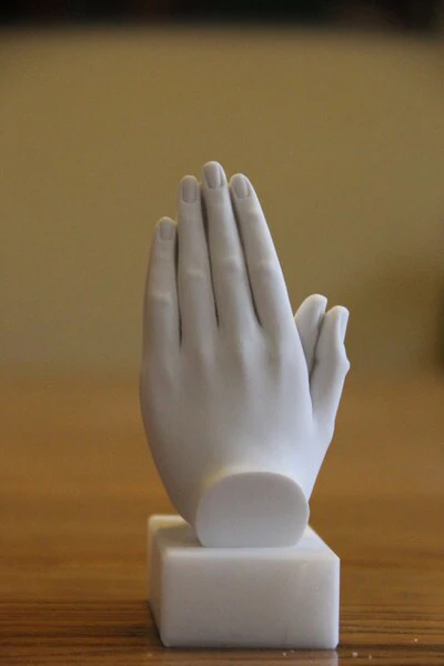 Praying Hands Marble Sculpture Small - Image 4