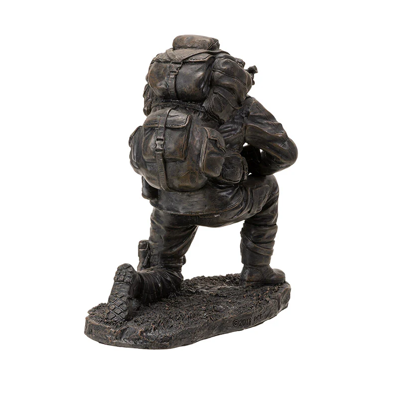 Praying Soldier War Memorial Statue - Image 2