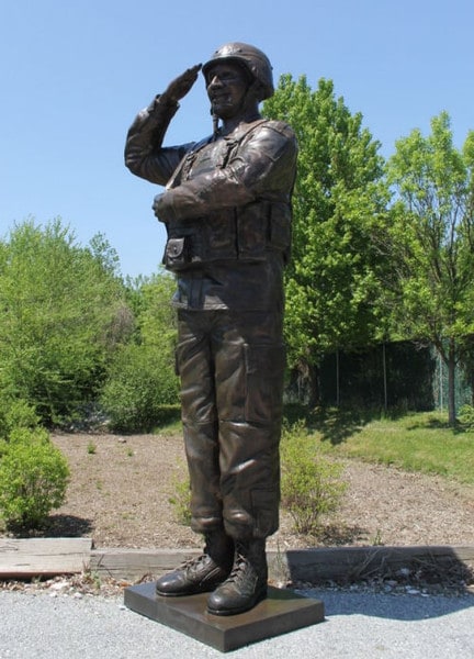 Saluting Soldier War Memorial Statue Life-Size