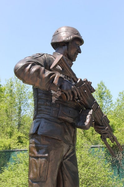 Soldier War Memorial Statue Life-Size - Image 3