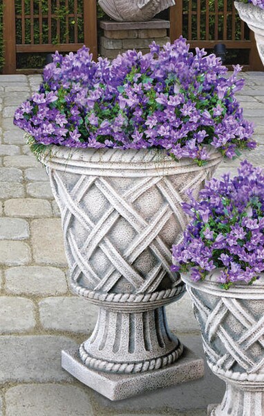 Tudor Weave Pedestal Planter Medium 24"