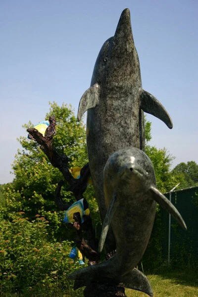 Two Dolphins With Coral Water Feature Sculpture - Image 2