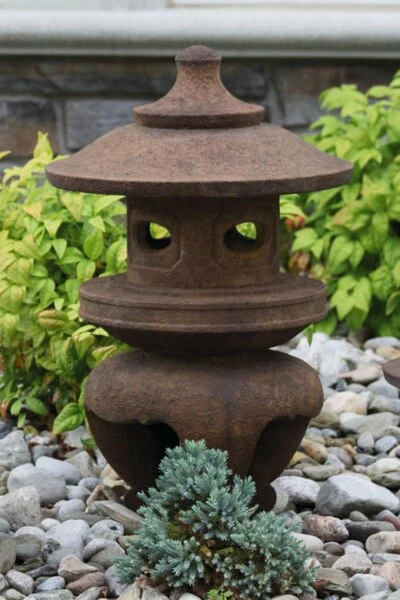 Zhangbi Pagoda Lantern Cement Garden Sculpture - Image 3
